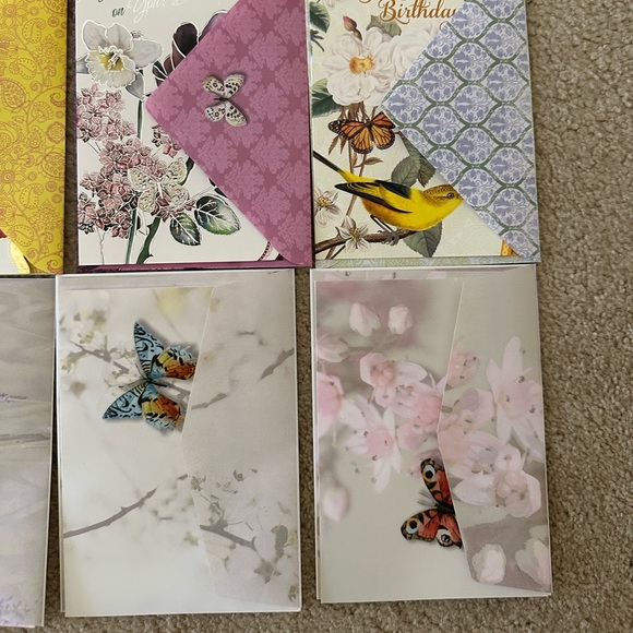 New 12 of different brand of cards with envelopes. - Picture 4 of 7